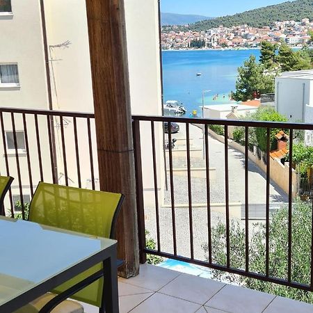 Apartman Varga 特罗吉尔 外观 照片