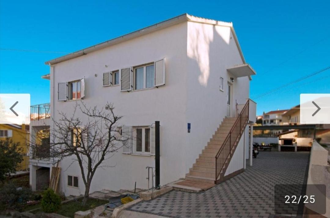 Apartman Varga 特罗吉尔 外观 照片