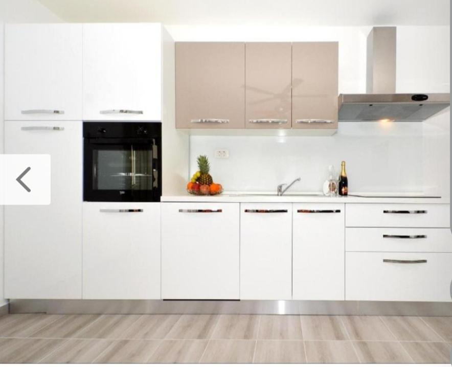Apartman Varga 特罗吉尔 外观 照片